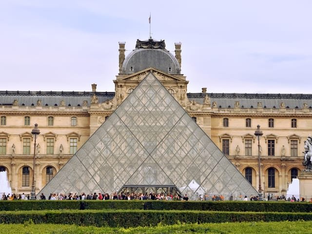 Le_Louvre