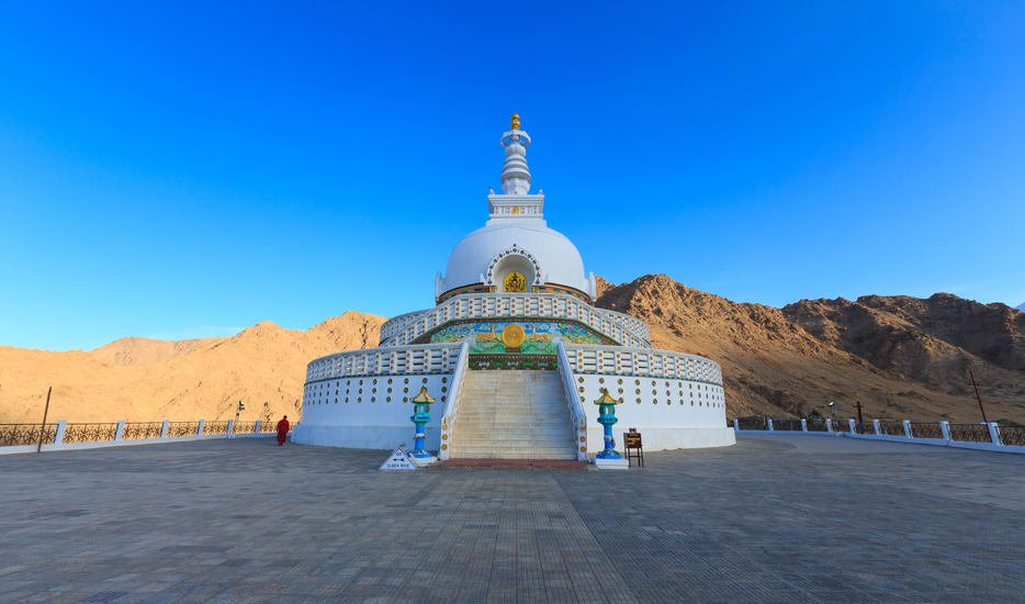 Tall_Shanti_Stupa